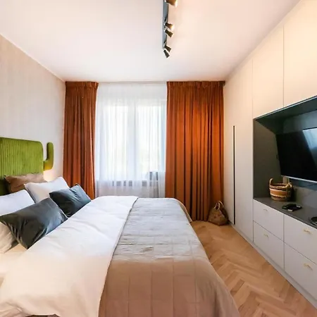 Apartment Eclectic Near Old Town *