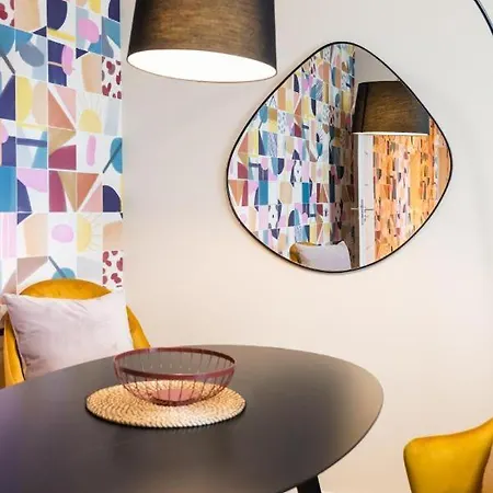 Apartment Eclectic Near Old Town